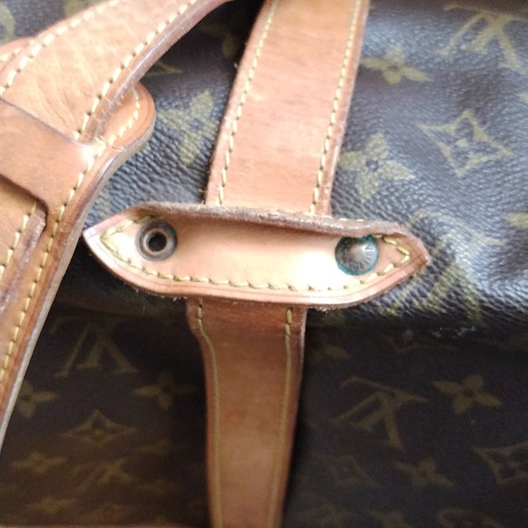 Authentic Louis Vuitton Saumur 35 Crossbody Bag #AR0930 - Picture 3 of 16